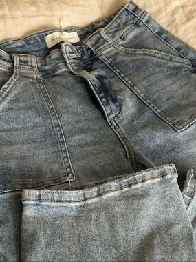 Risen jeans - adorable on. Size 26